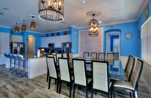 Loughman House | America & Music City Twin Mansion, Sleeps 80
