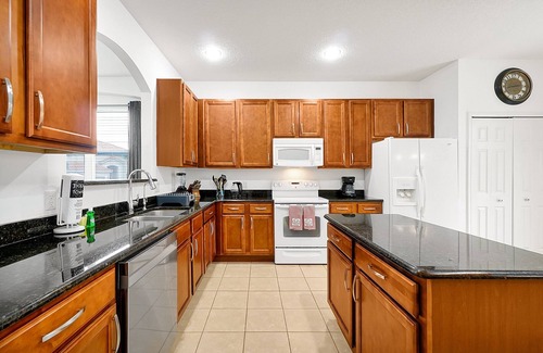 Loughman House | Astonishing Aviana Resort: Pool, Game Room & Clubhouse | Near Disney