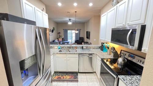 Bahama Bay Apartment | Beautiful 3 Bedroom Apartment minutes from Disney!