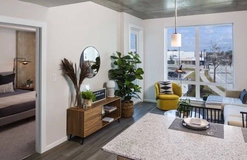 Callahan Apartment | BEAUTIFUL CONDO DOWNTOWN