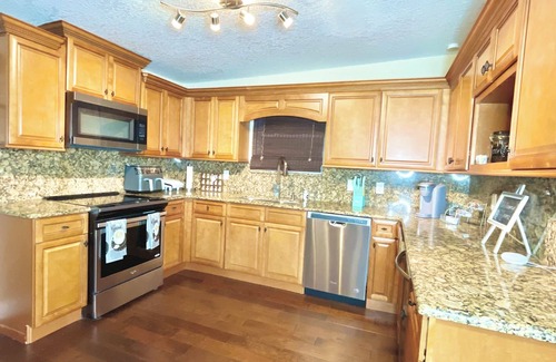 Historic Downtown Kissimmee House | Beautiful home near Disney Private PoolBBQ Downtown