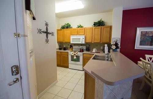 West Kissimmee House | BEST VALUE Encantada Townhouse! Close to Multiple Main Pools and Amenities!
