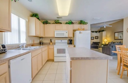 Calabay Parc House | Charming 3Bed/2Ba Home, Heated Pool/Spa/Close to Disney, Universal, Golf Course.
