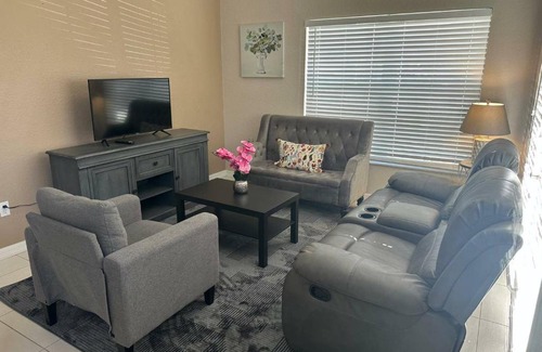 Venetian Bay Villages House | Charming townhouse near Disney