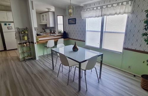 Vista del Lago House | Chill out in our relaxing 3 bed family home, with lake views, near to Disney