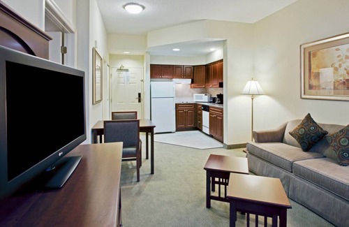 Airport North Condo | Condo ∙ 1 bedroom ∙ 4 guests