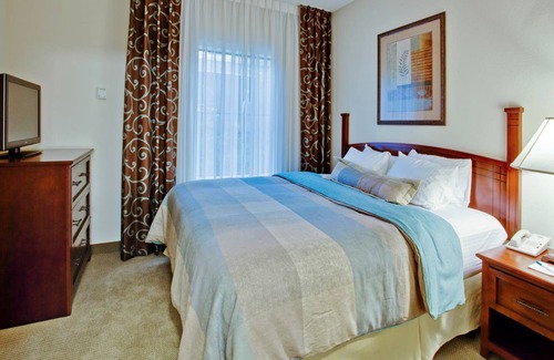 Airport North Condo | Condo ∙ 1 bedroom ∙ 4 guests