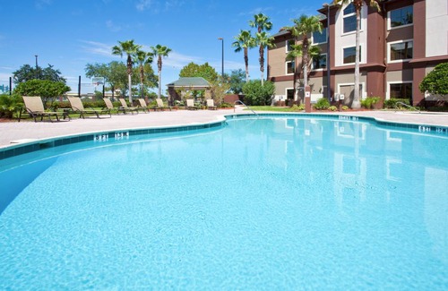 Airport North Condo | Condo ∙ 1 bedroom ∙ 4 guests