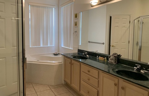 Calabay Parc House | Disney 4 Bedrooms with Pool heated, 8 miles from Disney!