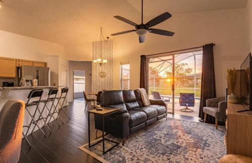 Orlando House | East Orlando Getaway - 3BR/2BTH - *Pool *Parking