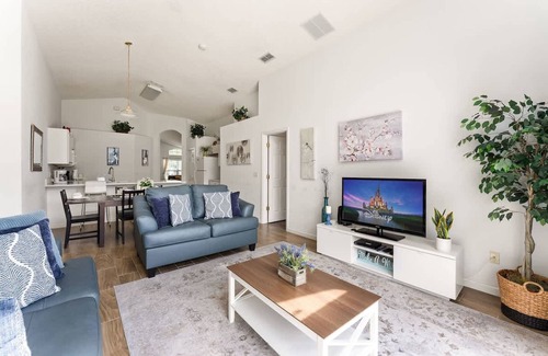 Seasons House | Entertaining Game Room 4BR Near Disney