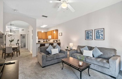 Bahama Bay Condo | Entire 3 Bed Condo w/Balcony & Resort Pool Access