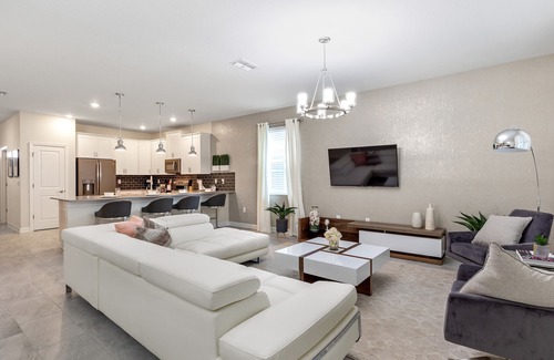 Davenport House | Exquisite 8BR Villa with Pool & Games | Champions Gate - 1509