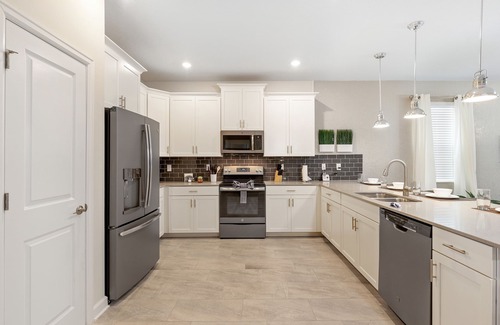 Davenport House | Exquisite 8BR Villa with Pool & Games | Champions Gate - 1509