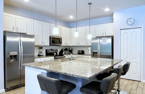 Loughman House | Fabulous 10 Bed Game Room Spa Pool Home Solterra Resort