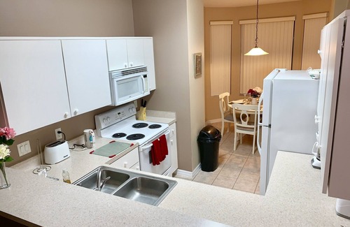 Cumbrian Lakes House | Fabulous 3 Bedrooms 3 bath Townhouse in a Resort 15 min to Disney