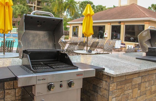 West Kissimmee Condo | Family-Friendly 1BR Minutes from Theme Parks w/ Resort Waterpark & Mini Golf