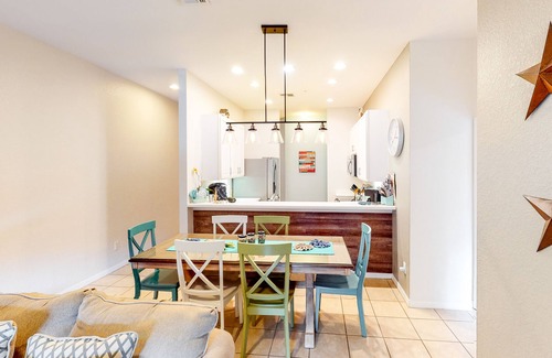 Bahama Bay Condo | Family-friendly condo near Disney w/shared pool, hot tub, tennis, & volleyball