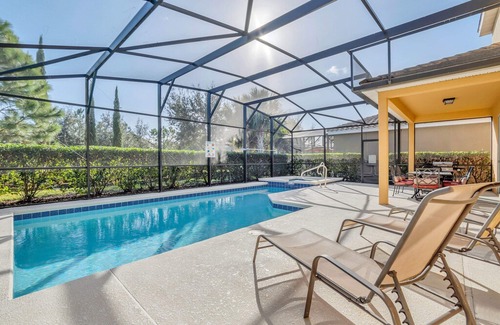 Loughman House | Family Resort - 5BR Resort Home - Private Pool, Hot Tub And BBQ!