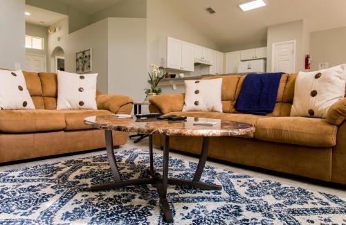 Cumbrian Lakes House | Gated Community!! Sparkling Private Pool, Near Disney