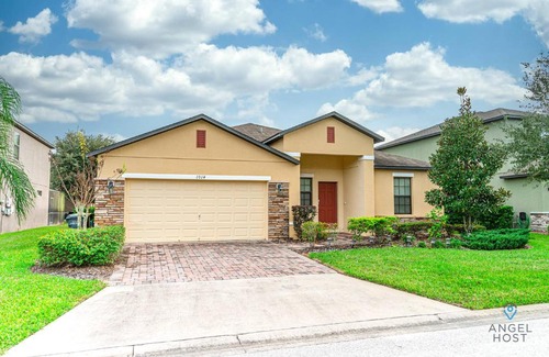 Cypress Pointe Villa | Gigantic Orlando Dream Home Close to Disney!