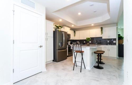 Kissimmee House | Gorgeous 3Bd 2Ba Apt Close to Disney @ Storey Lake Orlando 208 3180