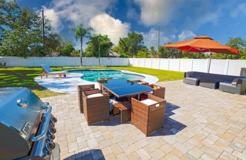 Orlando House | Heated Pool/pet friendly! closest home to Universal in the world!