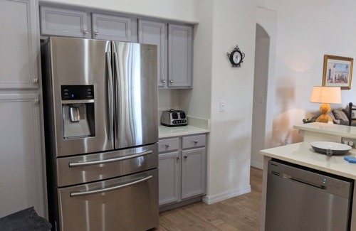 Orange Tree Villa | Hidden Waterfront Oasis - 18 minutes to the Disney Entrance!