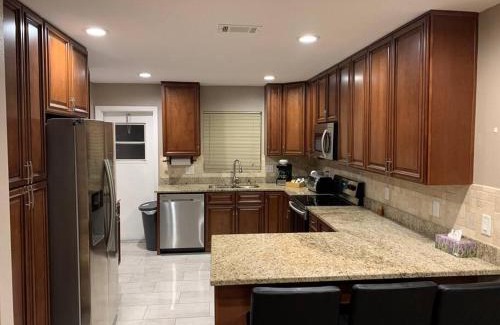 Doctor Phillips House | Home Away From Home! Minutes to Universal & Disney