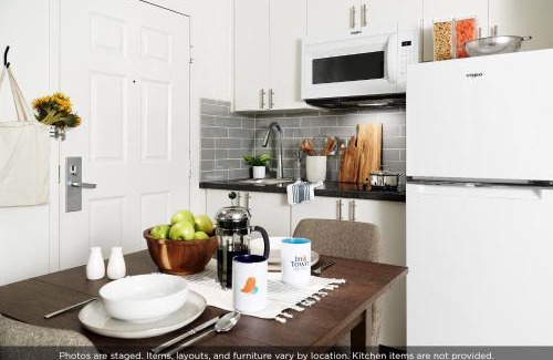 Orlando Hotel | InTown Suites Extended Stay Orlando FL – Presidents Dr
