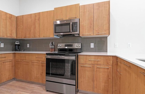 Florida Center Apartment | Landing at Deseo Grande - 1 Bedroom in Southwes.
