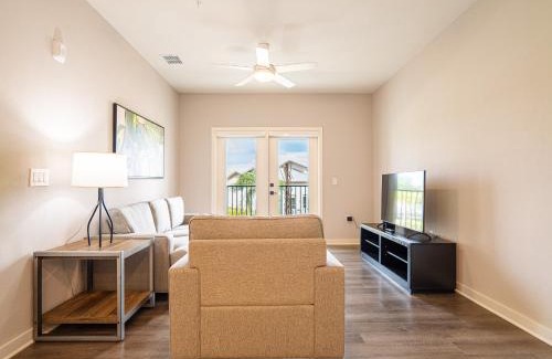 Loughman Apartment | Luxurious Two-Bedroom Home in Davenport with Pool, Pets Welcome