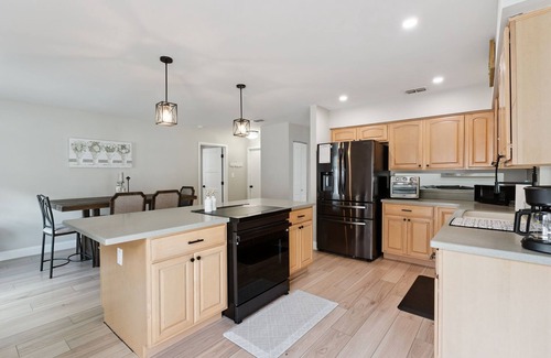 Ventura House | Luxury House - Sleeps 6, Golf, Disney, Family Fun!