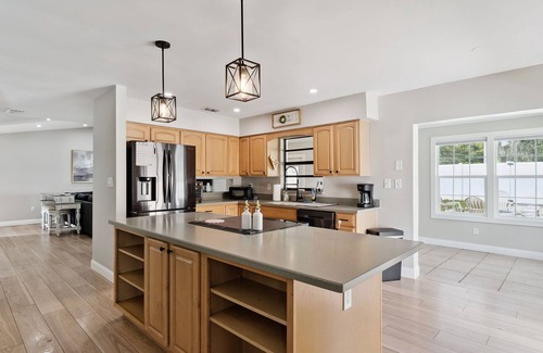 Ventura House | Luxury House - Sleeps 6, Golf, Disney, Family Fun!