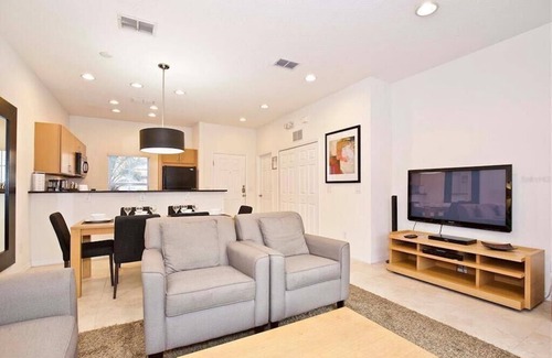 West Kissimmee House | Luxury Townhouse with hot tub in Encantada Resort.