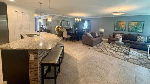 Crystal Cove House | Magical Home a Few Minutes from Disney