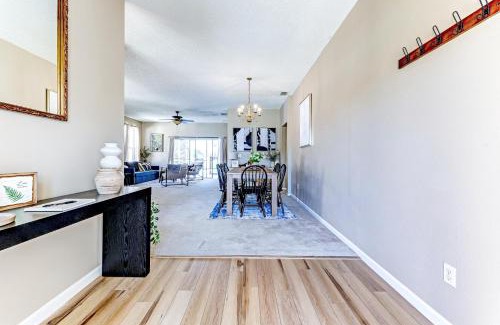 Esprit House | Modern 3BR Villa Private Pool & Game Room