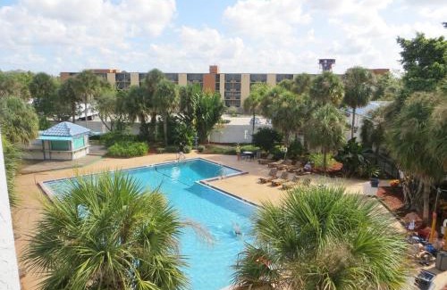 Florida Center Hotel | Monumental Movieland Hotel