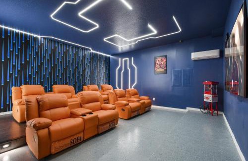 Kissimmee House | NEW Disney Themed 12BR Home Pool/SPA/Game/Tiki Bar