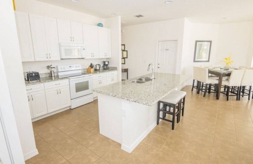 Davenport House | NEW LISTING - Private Pool - Resort Amenities - WiFi - Providence Resort