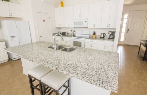 Davenport House | NEW LISTING - Private Pool - Resort Amenities - WiFi - Providence Resort