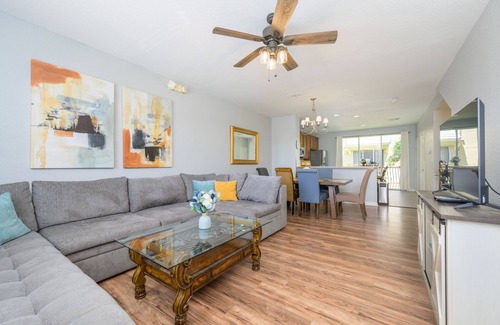 Orlando House | Orange County Convention Center, Universal & SeaWorld 3BD/4BA @Vista Cay home