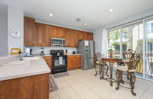 Orlando House | Orange County Convention Center, Universal & SeaWorld 3BD/4BA @Vista Cay home