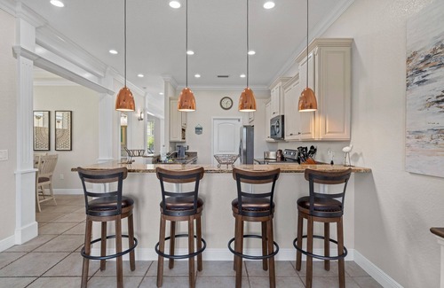 Reunion House | Palm Court Villa | Luxury Pool Home | Games Room | Minutes to Disney!