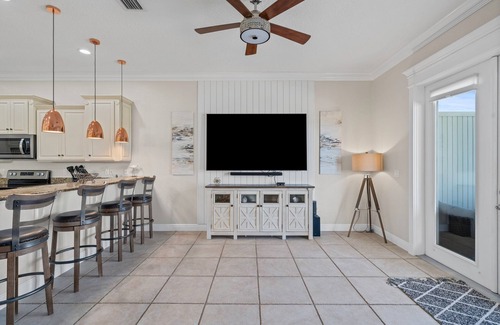 Reunion House | Palm Court Villa | Luxury Pool Home | Games Room | Minutes to Disney!
