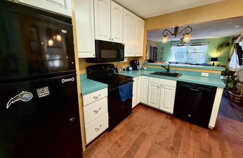 Lake Como House | Peaceful and Private Bungalow near Downtown Orlando