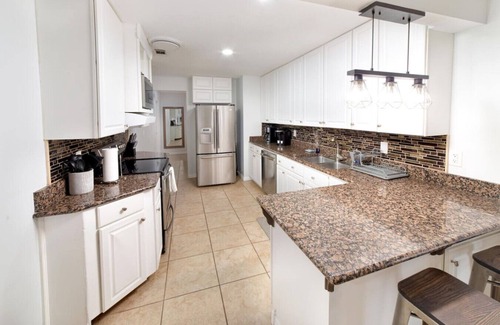 Orlando House | Pool & Lakeview home/3 Min Universal/15min Disney