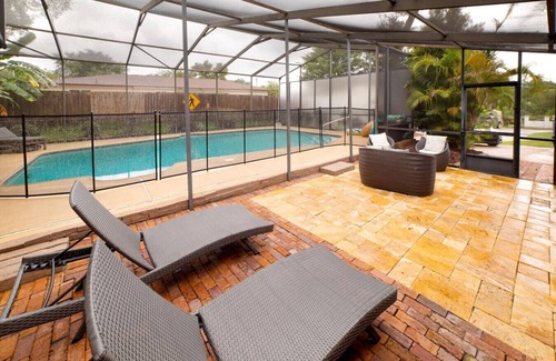Orlando House | Pool & Lakeview home/3 Min Universal/15min Disney