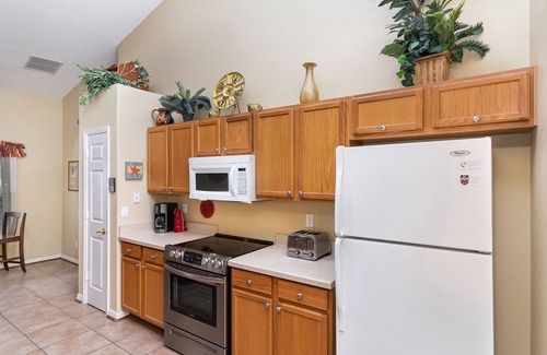 Orange Tree House | Private Pool & Games Room, Minutes to Disney, golf, shopping and more!