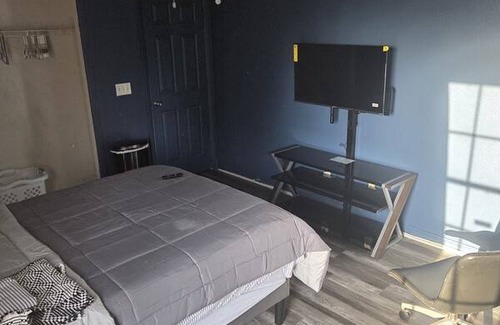 Signal Hill Resort | Private room ∙ 1 guest